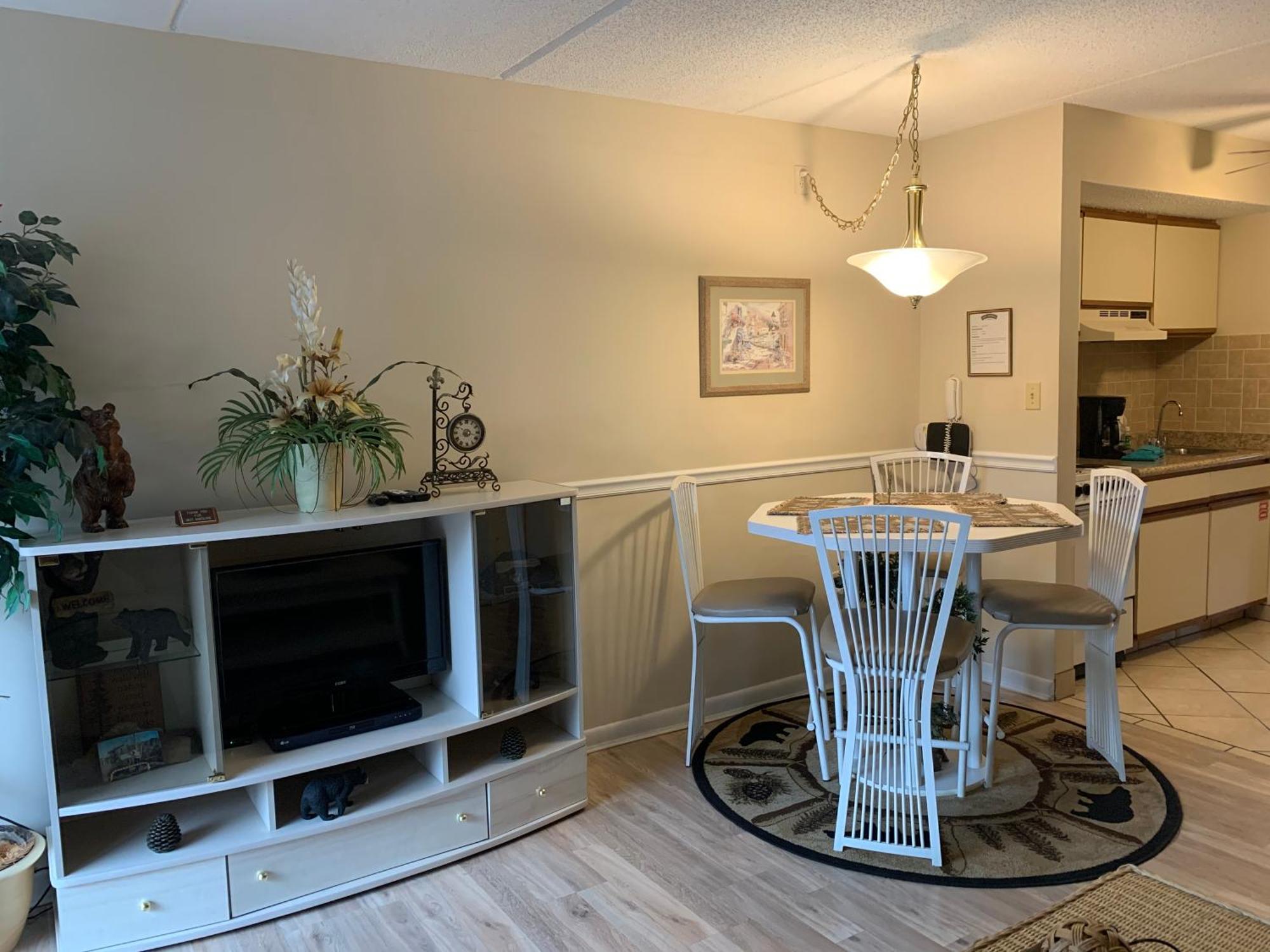 Olde Gatlinburg Rentals Room photo