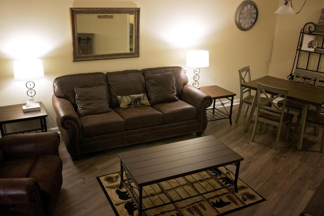 Olde Gatlinburg Rentals Room photo
